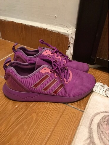 Adidas spor ayakkabı