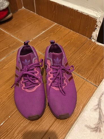 39 Beden Adidas spor ayakkabı