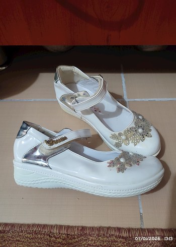 Beyaz Kız Çocuk Payetli Babet Ayakkabı - Görsel 2