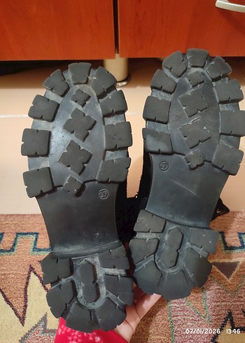 sıfır ürün hiç giyilmedi kadın süet bot - Görsel 5