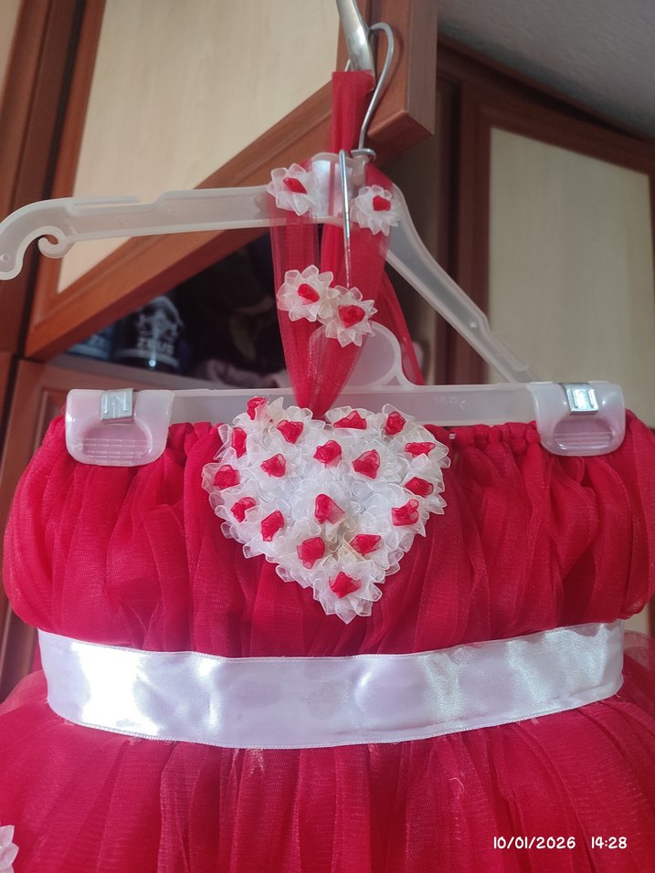 Çiçek ve kalp Detaylı kırmızı tütü elbise özel yapım - Görsel 5