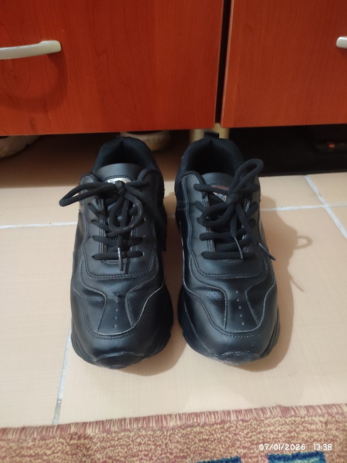 Siyah Desenli Platform Yüksek Taban Spor Ayakkabı - Görsel 3