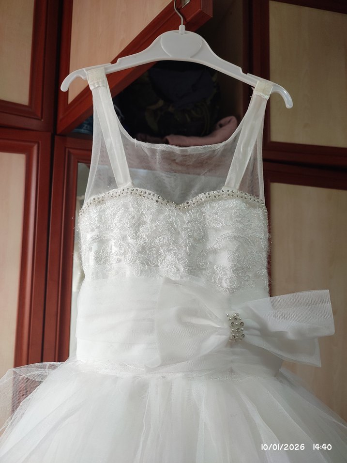 Klasik Straplez Üstü Tül Detaylı Prenses Gelinlik - Görsel 2