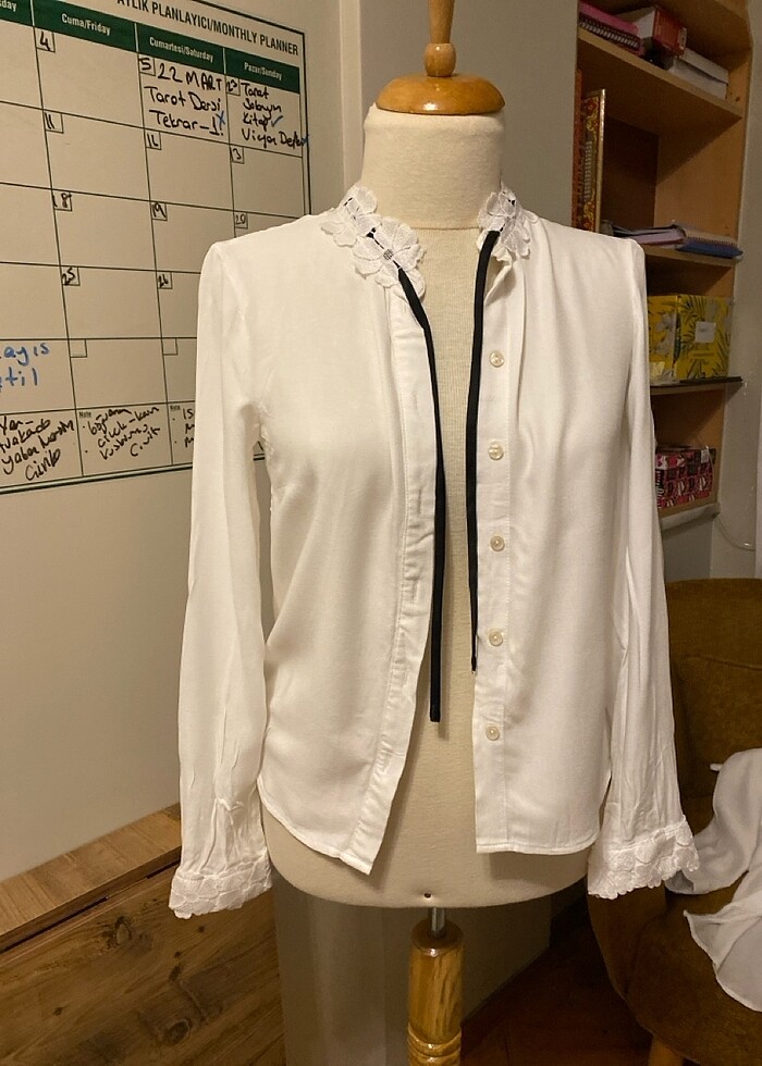 Yakası detaylı gömlek - Görsel 5