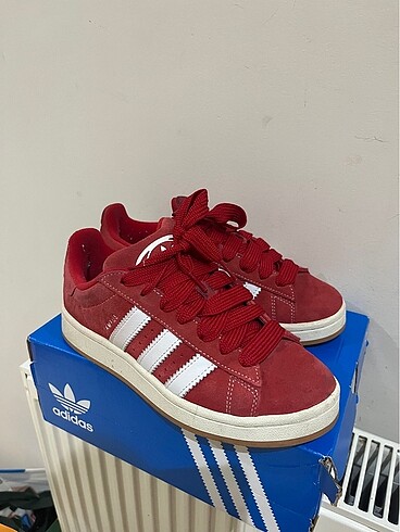Adidas campus