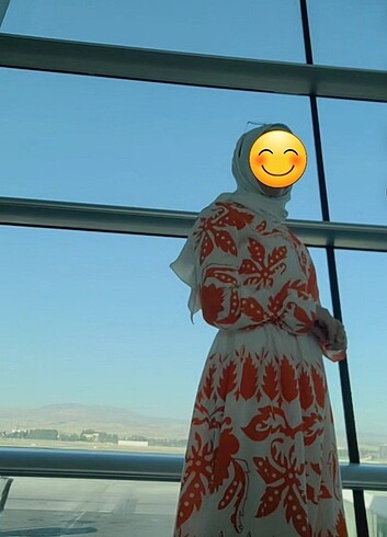 Turuncu beyaz elbise
