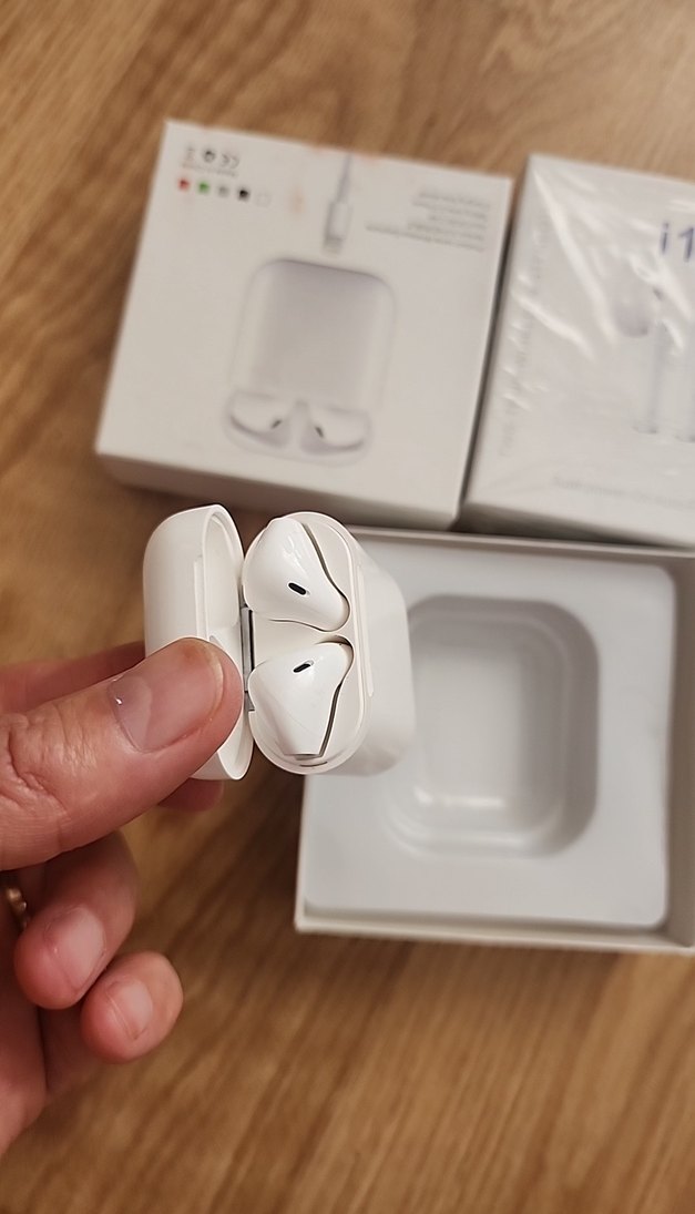 Beyaz i12 Kablosuz Bluetooth Kulaklık - Görsel 2