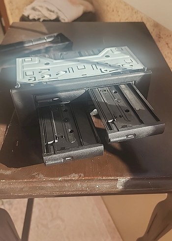 Siyah Araba Müzik Sistemi Ünitesi - Görsel 2