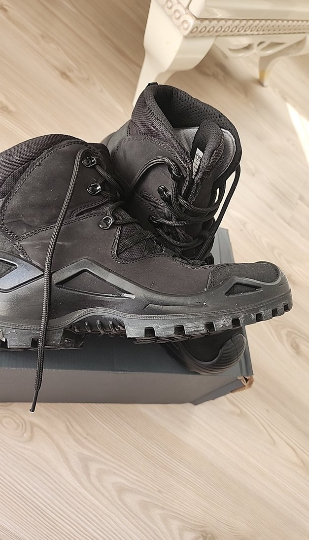 Siyah Bağcıklı Erkek Spor Bot - Görsel 2