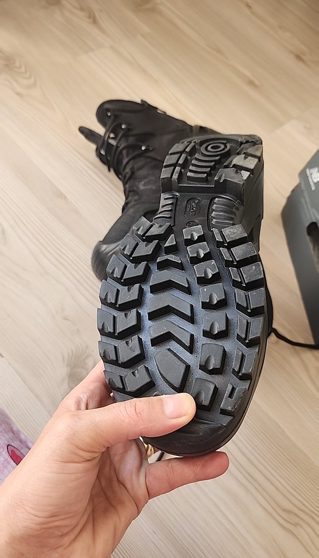 Siyah Bağcıklı Erkek Spor Bot - Görsel 5