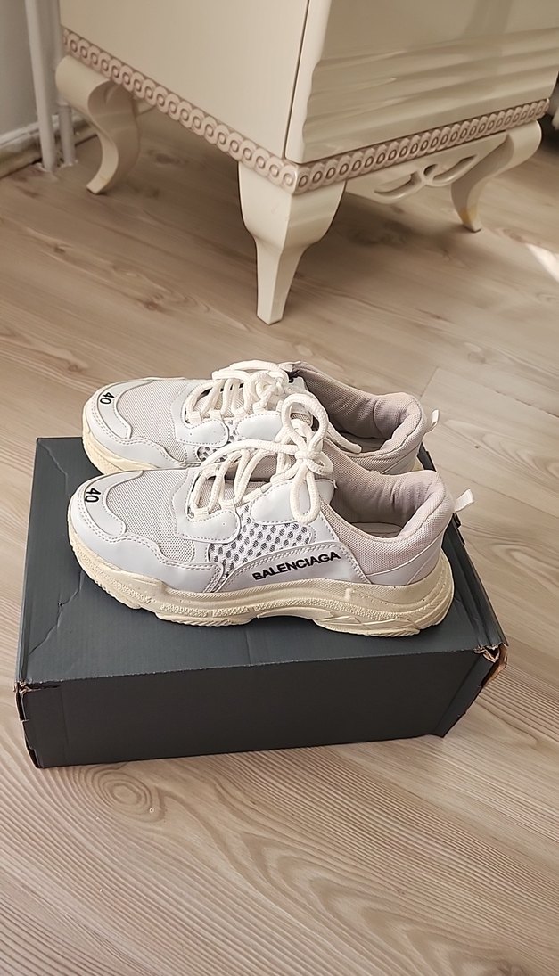 Balenciaga Beyaz Bağcıklı Spor Ayakkabı - Görsel 5