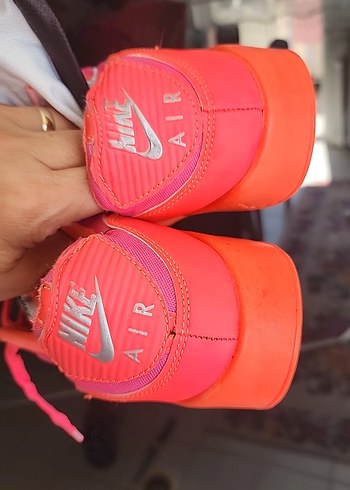 Pembe Nike Kadın Yüksek Topuklu Spor Ayakkabı - Görsel 6