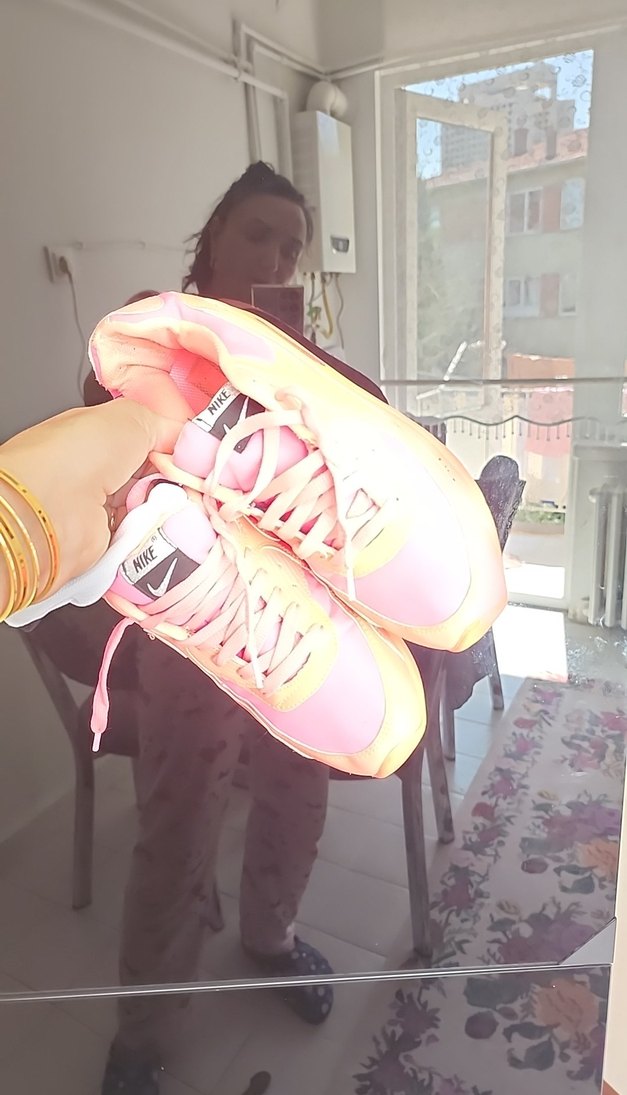 Pembe Nike Kadın Yüksek Topuklu Spor Ayakkabı - Görsel 4