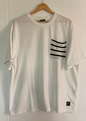 Pull and Bear Acik Krem Bisiklet Yaka Tisort Triko
