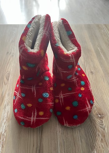 Kız Çocuk Kırmızı Renkli Desenli Sıcak Terlik - Görsel 6