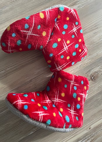 Kız Çocuk Kırmızı Renkli Desenli Sıcak Terlik - Görsel 7