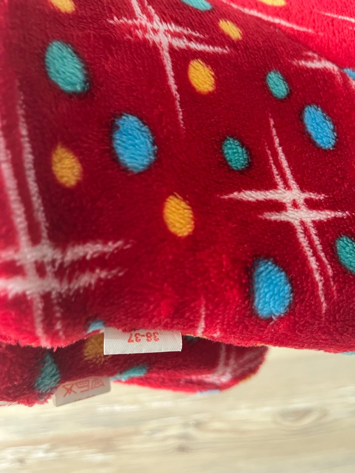 Kız Çocuk Kırmızı Renkli Desenli Sıcak Terlik - Görsel 2