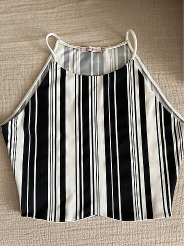 s Beden Pull& Bear crop