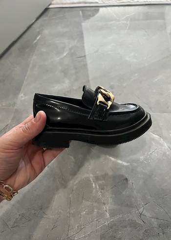 Zincir Detaylı Siyah çocuk loafer - Görsel 2