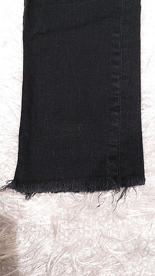 siyah yırtık pantolon