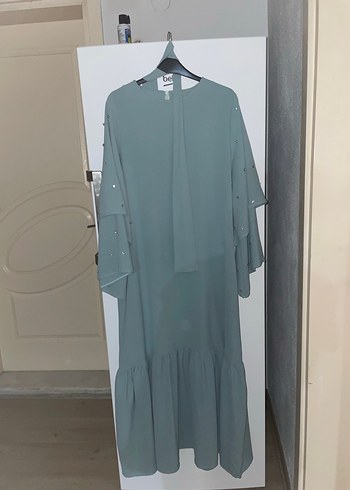 Zara Kolları taşlı tesettür elbise