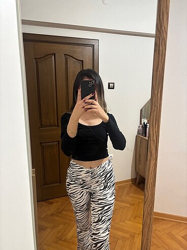 BERSHKA DESENLİ PANT