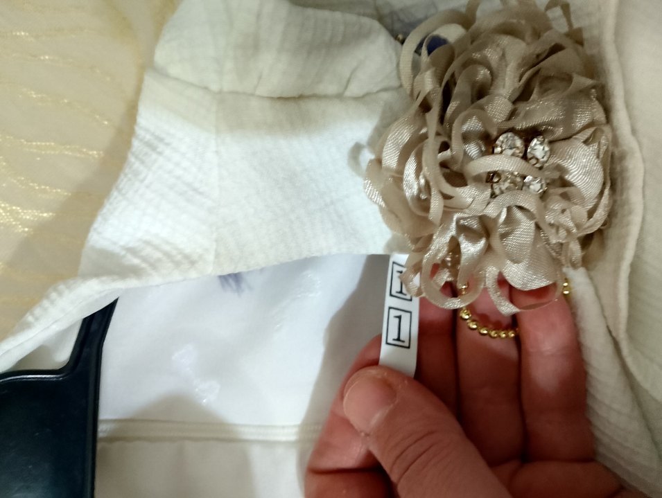 Kız Çocuk Beyaz Fırfırlı Elbise - Görsel 3