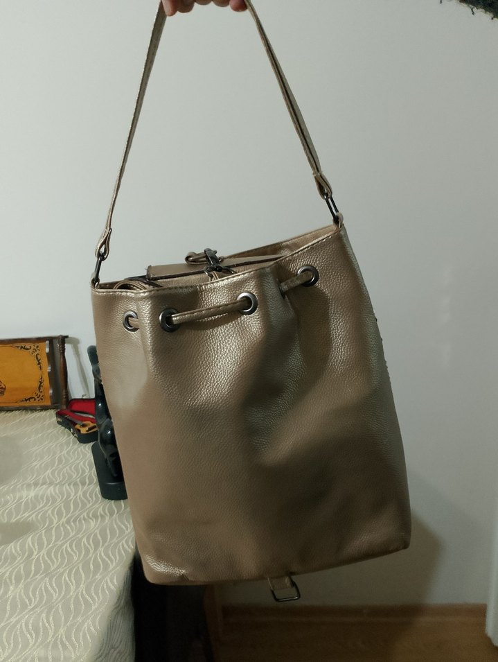 İşlemeli pullu Bej Deri Kadın Çanta - Görsel 2