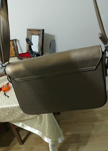 Bej Deri Tokalı Kadın Çantası - Görsel 3