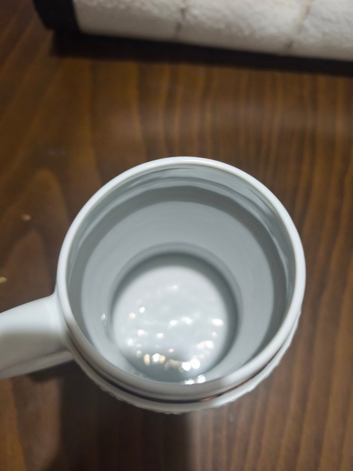 Beyaz Seramik Kupa aslan Kafatası Detaylı - Görsel 3