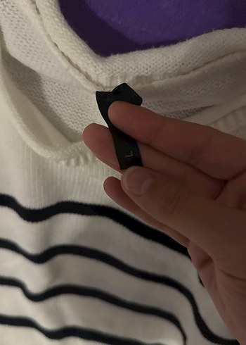 Düğmeli Beyaz Çizgili Kadın Kazak - Görsel 3