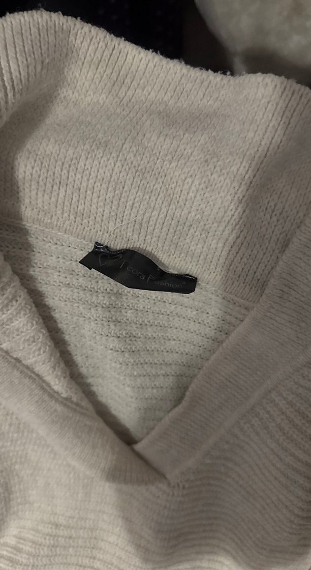 Gri V Yaka Örgü Kadın Kazak - Görsel 2