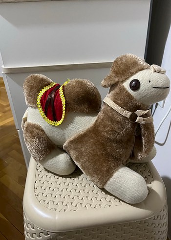 Bej ve Gri Deve Peluş Oyuncak