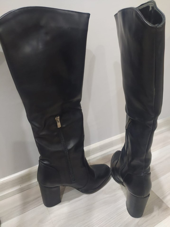 Siyah Deri Topuklu Diz Boyu Kadın Çizme - Görsel 2