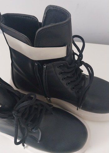 Kadın Bot - Görsel 2