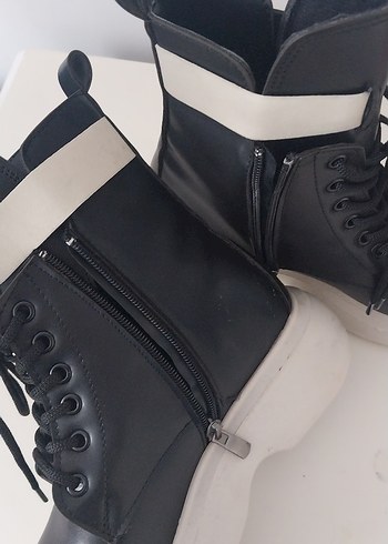 Kadın Bot - Görsel 3