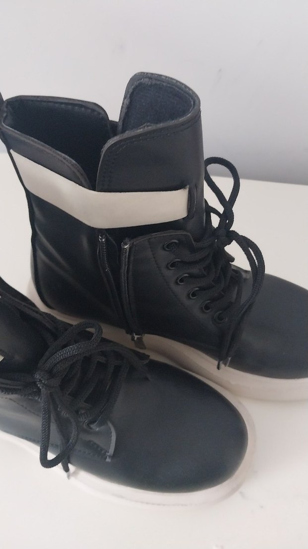 Kadın Bot - Görsel 2