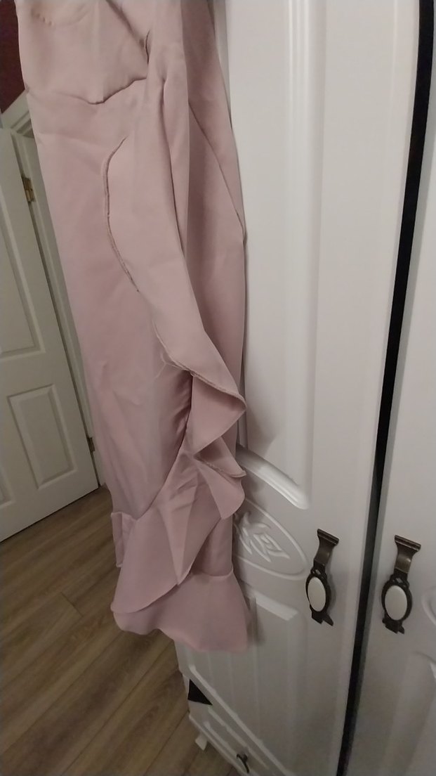 #kadın elbise 
Pudra Pembe Omuzları Açık Fırfırlı Uzun Elbise - Görsel 2