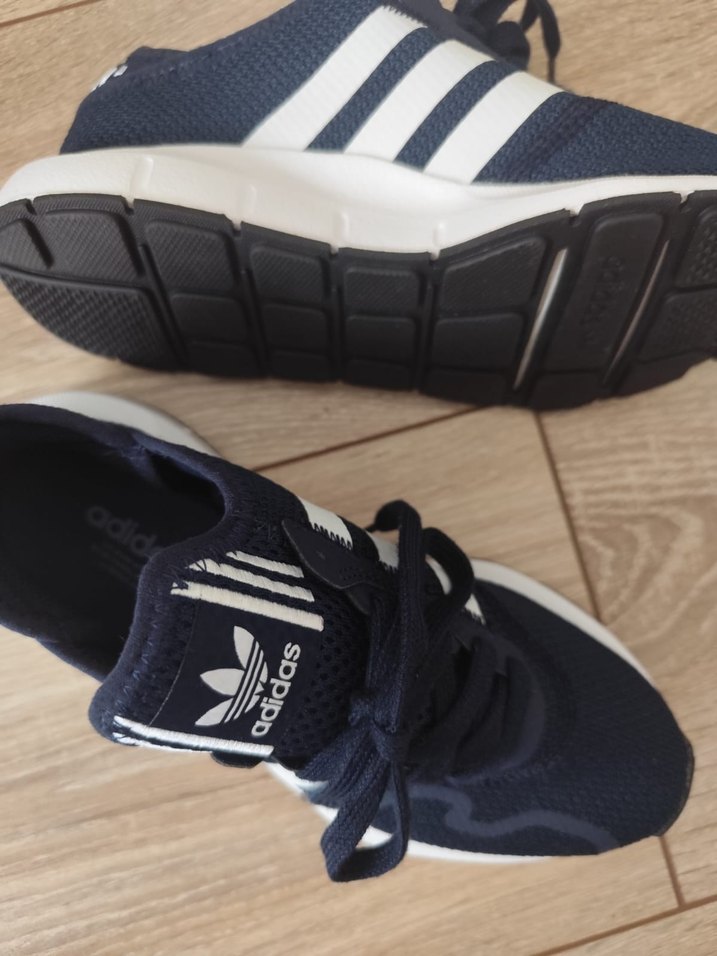 #erkek Çocuk ayakkabı 
Navy Adidas Bağcıklı  Spor Ayakkabı - Görsel 2