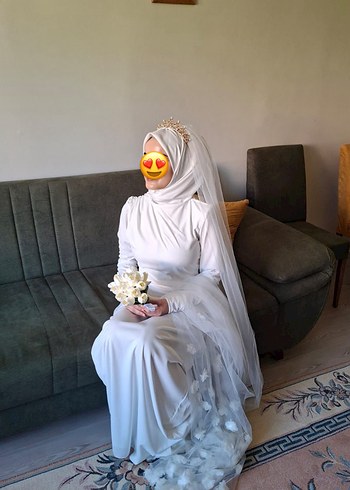 Drapeli Uzun Kollu Beyaz Sade Gelinlik