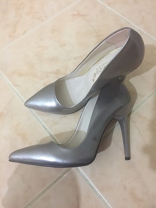 Diğer Stiletto