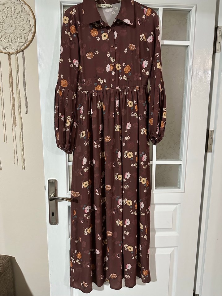 Düğmeli Çiçek Desenli Uzun Kahverengi Bohem Elbise - Görsel 4