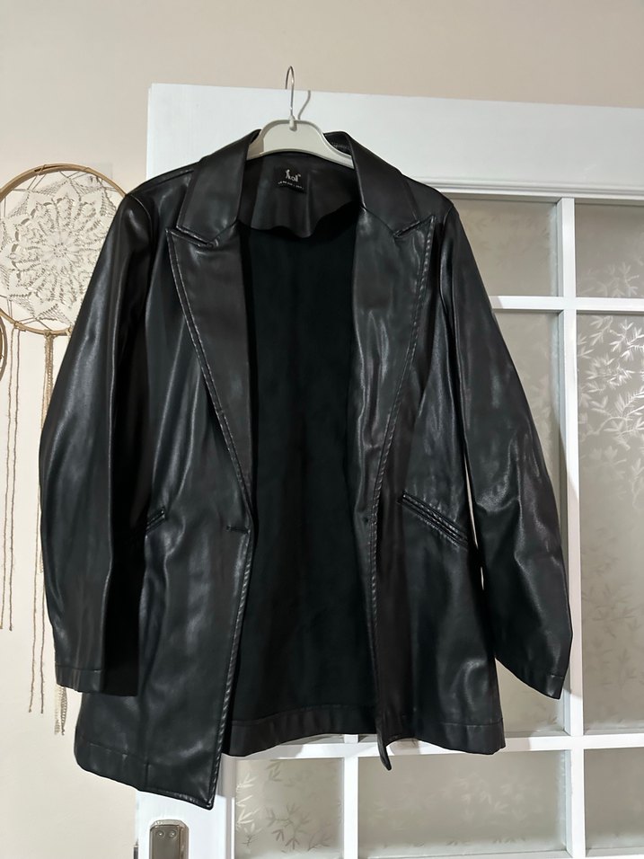 Siyah Deri Kadın Ceket - Görsel 2