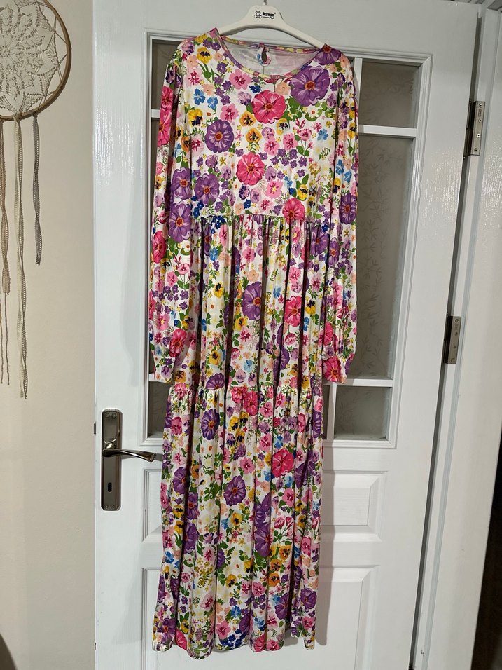 Çiçek Desenli Uzun Bohem Elbise - Görsel 4