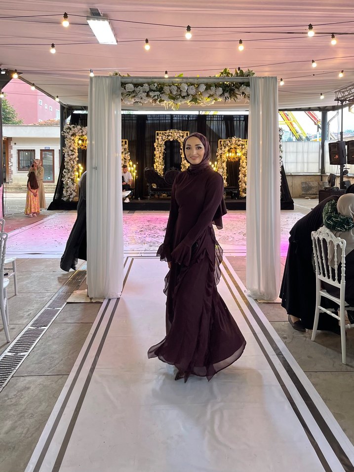 Kahverengi tül elbise - Görsel 2