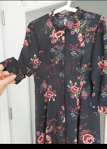 Zara çiçek desenli elbise 