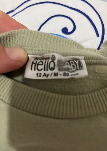 Yeşil ve beyaz peluş detaylı bebek tulumu - Görsel 2