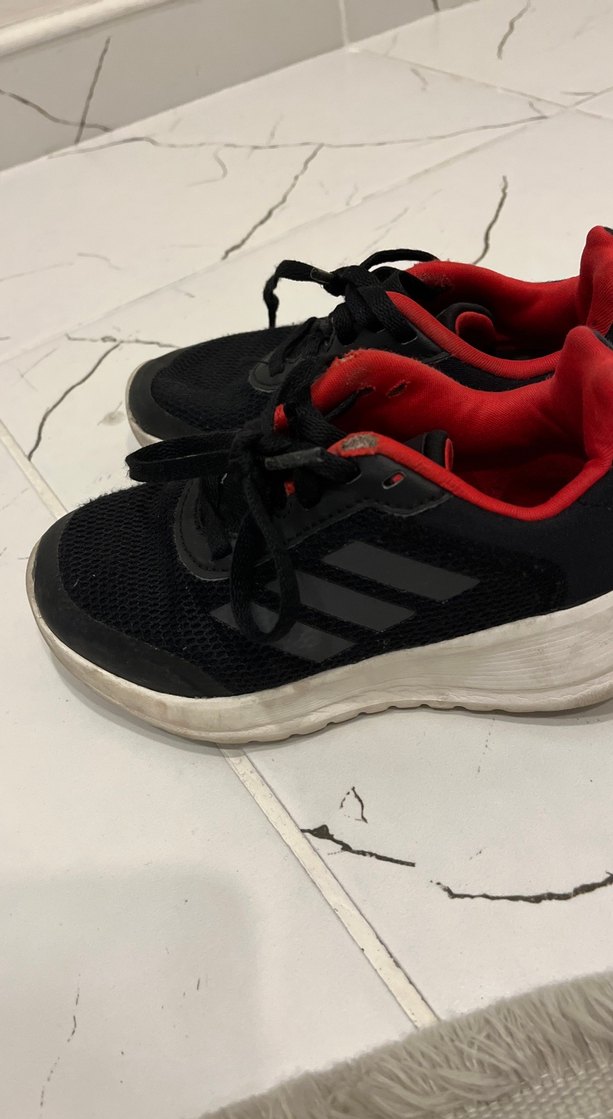 Kırmızı Detaylı Erkek Çocuk Bağcıklı Spor Ayakkabı - Görsel 2