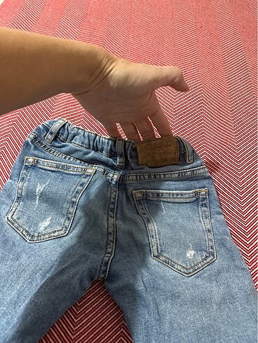 6 Yaş Beden mavi Renk Zara Erkek Çocuk jeans