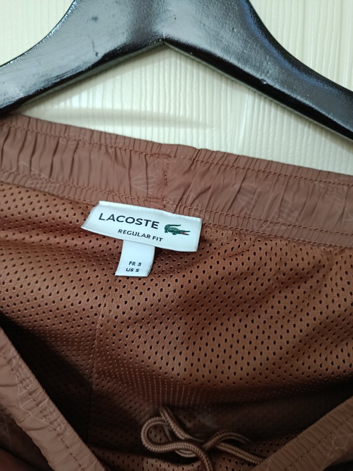 Lacoste Kahverengi Desenli Rahat Pantolon — görsel 3/4